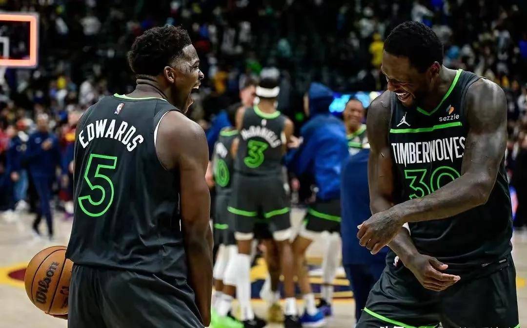 绿衫军全队团结拼搏，海沃德奋不顾身逆转雄鹿成就神话的简单介绍