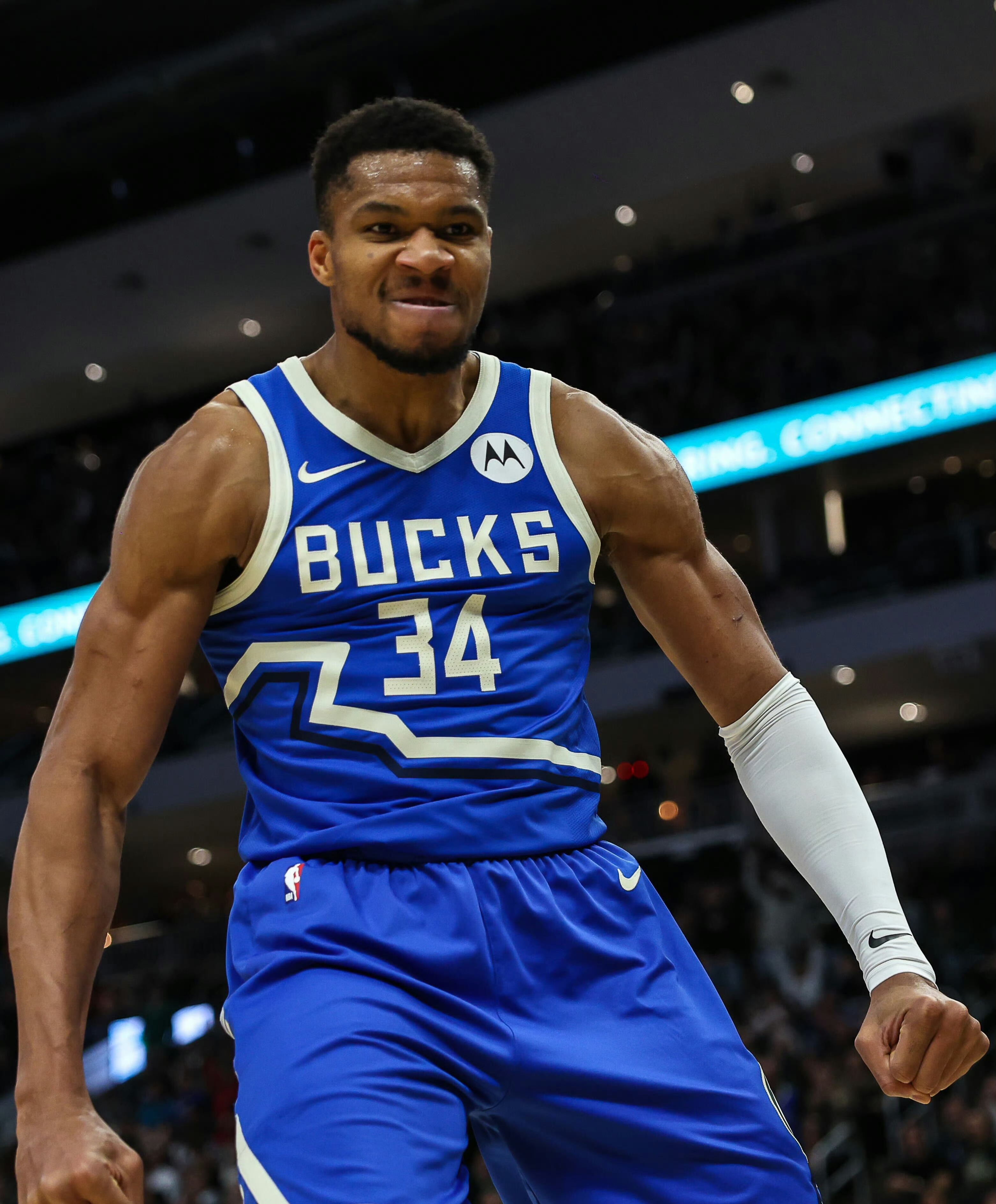 字母哥连续二十场比赛得分超过连败，勇士挑战极限！